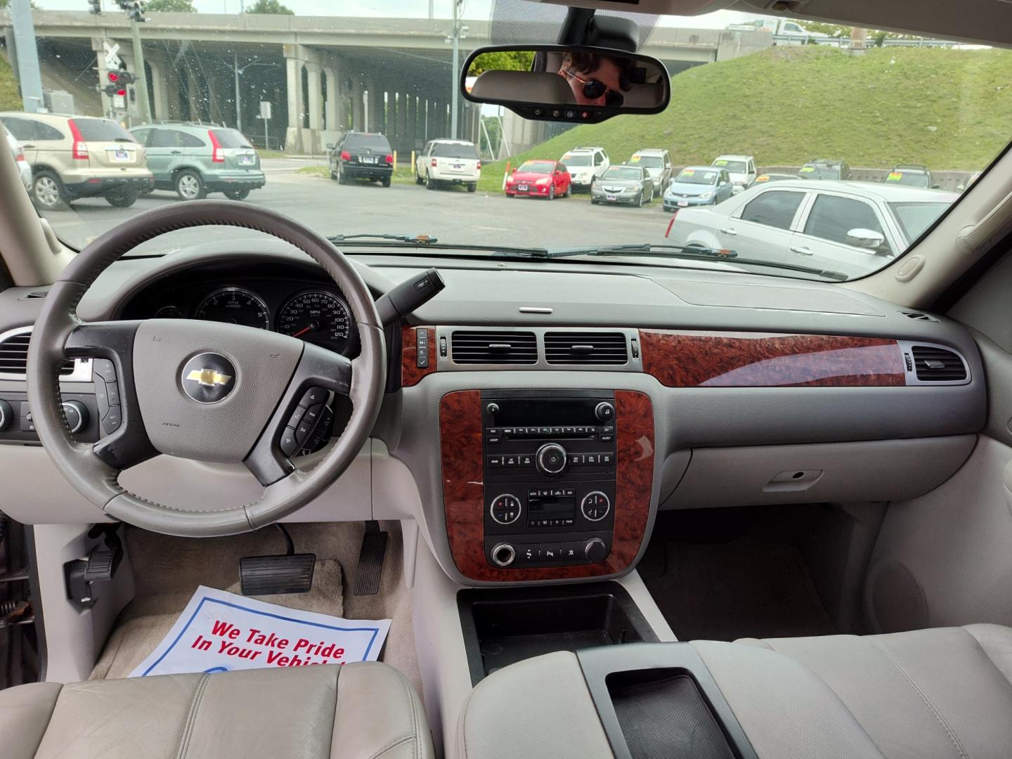 2007 Gray Chevrolet Tahoe (1GNFK13097R) , located at 5700 Curlew Drive, Norfolk, VA, 23502, (757) 455-6330, 36.841885, -76.209412 - Photo#8